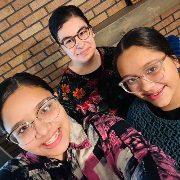 Meet your Posher, Briana - Picture 2 of 15